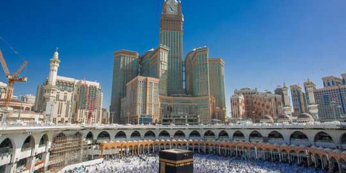 Begin Your Search for the Perfect Umrah Package with Confidence Today